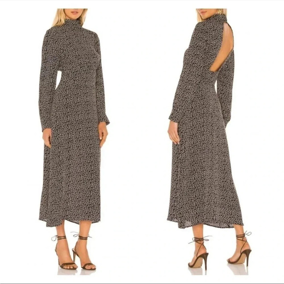 Flynn Skye Dresses & Skirts - Flynn Skye Magnolia floral mock neck maxi dress in blush Pearl